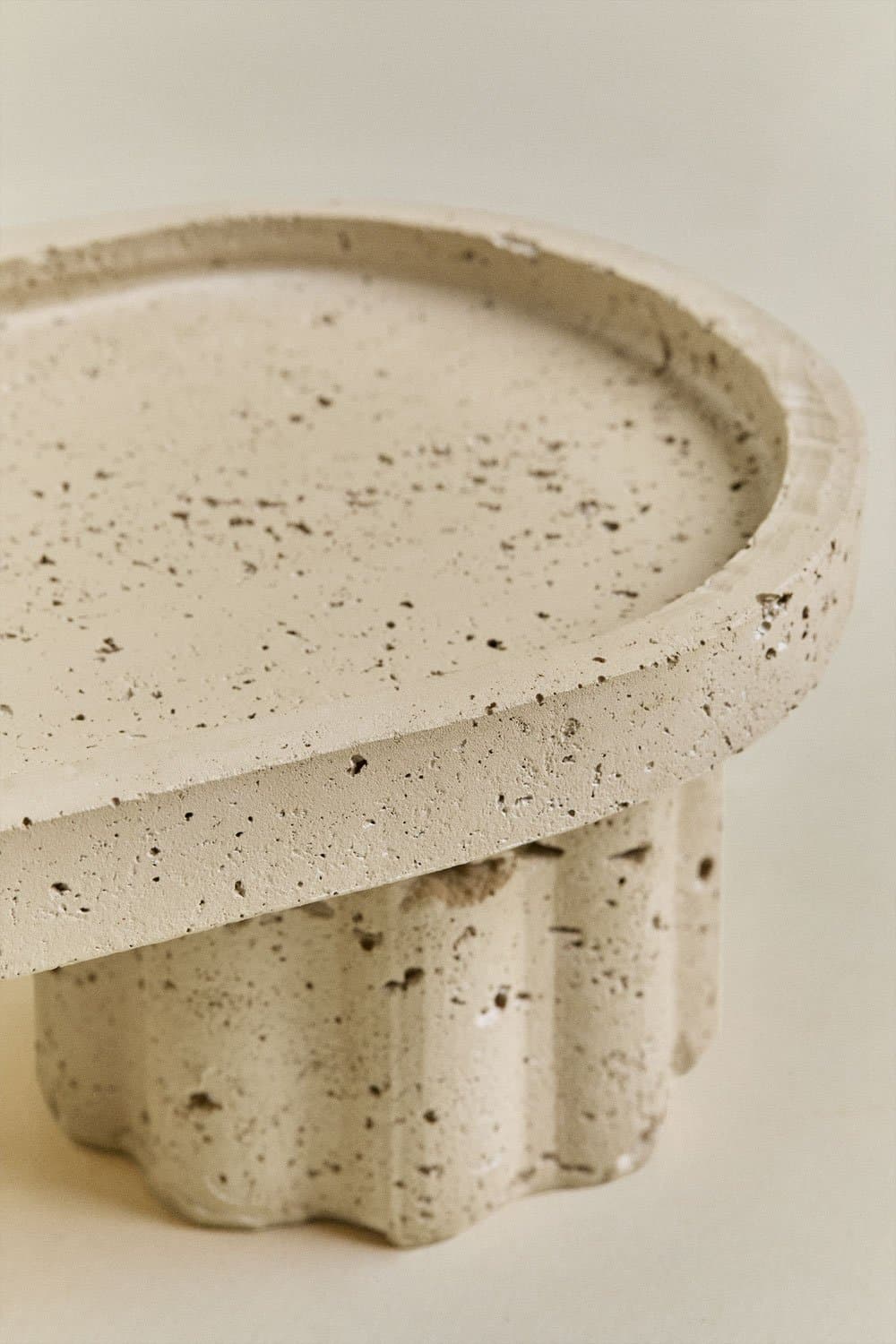 Decoratieve schaal in hars Carlow, galerij beeld 3