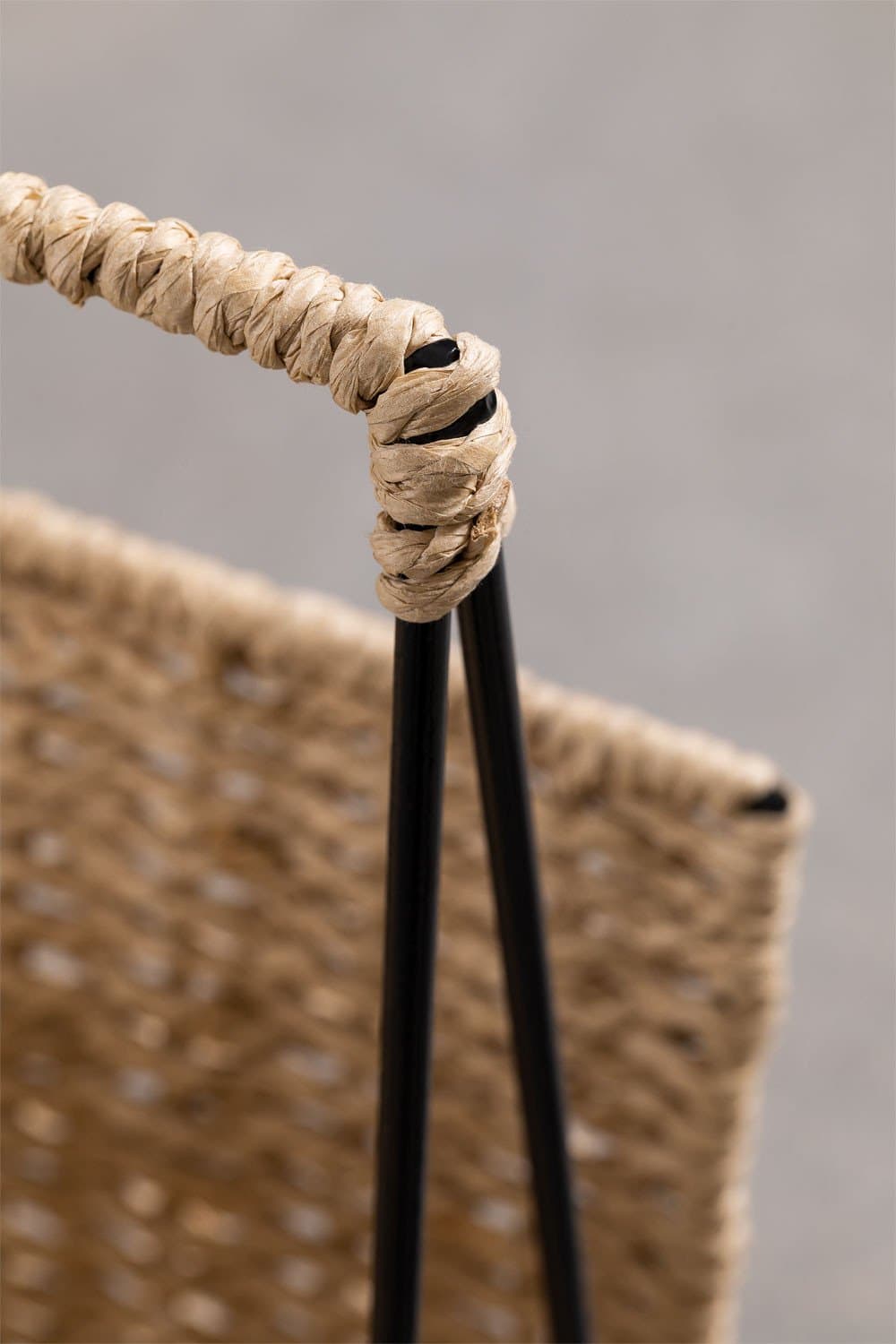 Tijdschriftenrek van metaal en gevlochten papier Nerin, galerij beeld 5