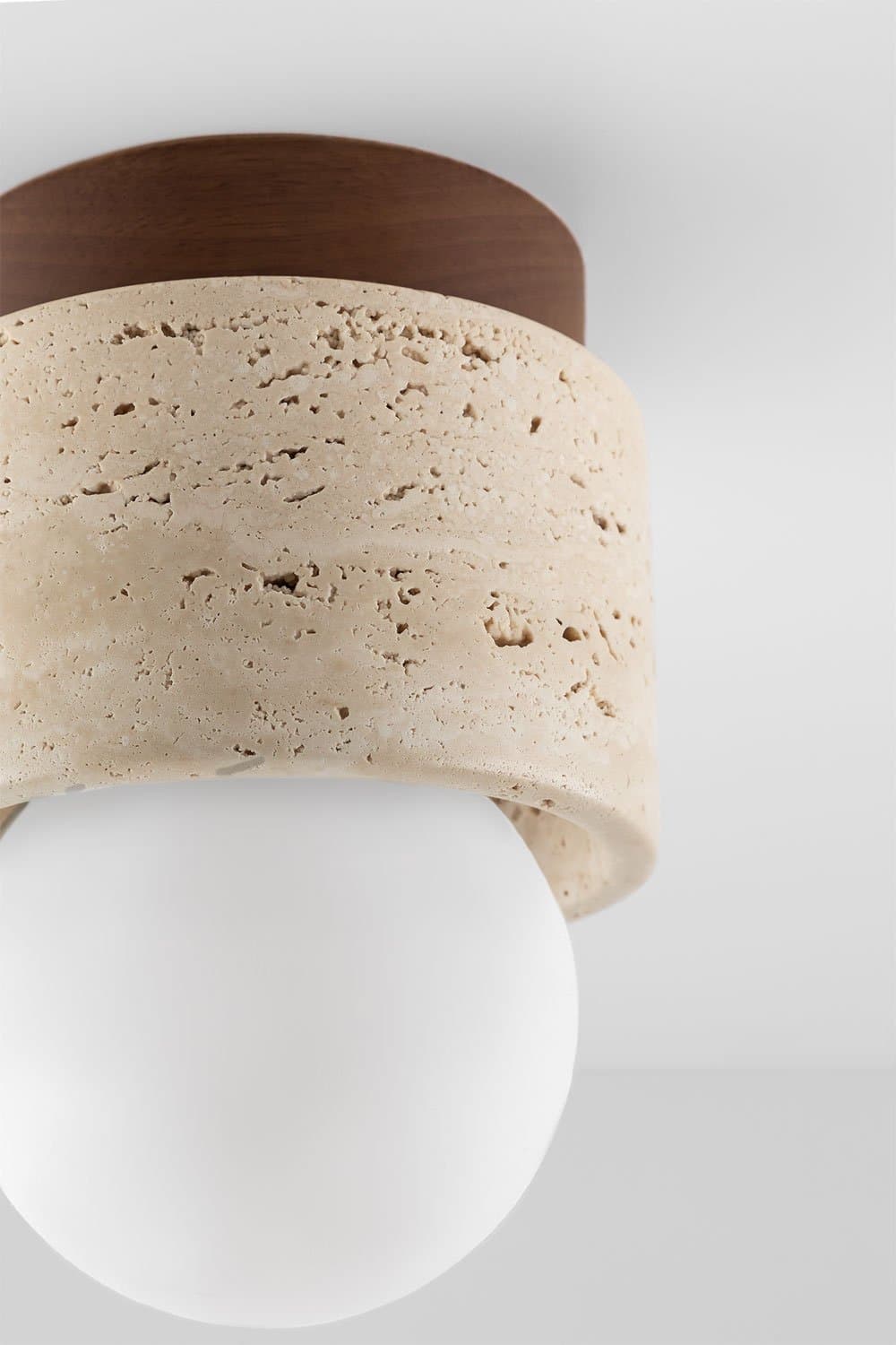 Davise plafondlamp van travertijn en hout, galerij beeld 4