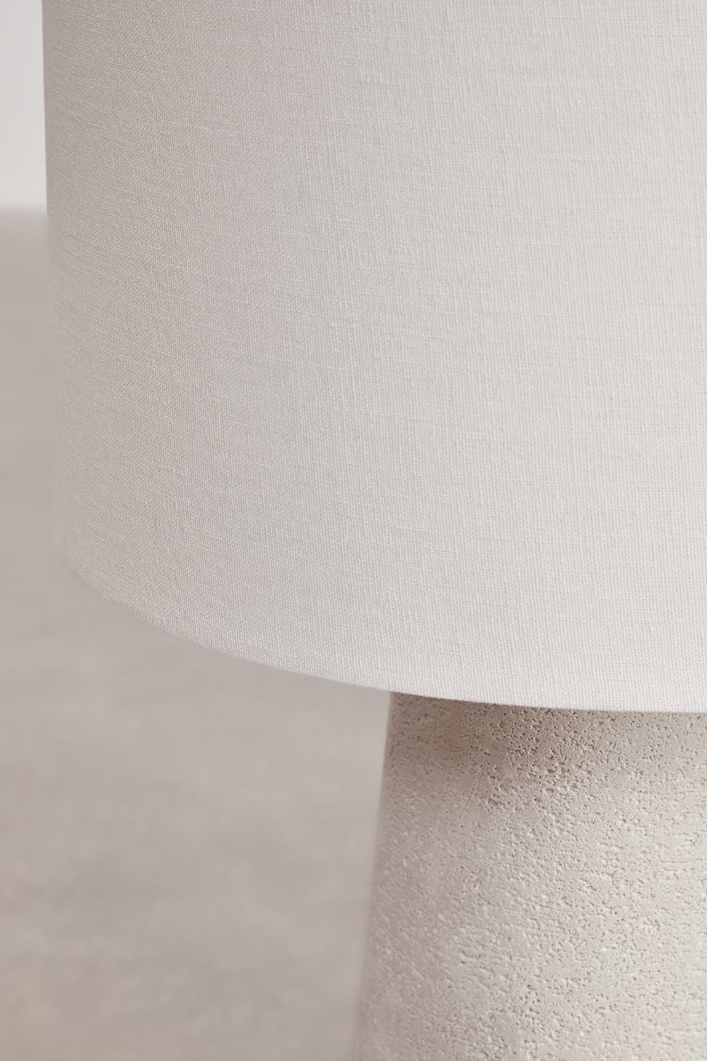 Loana vloerlamp van linnen en glasvezel, galerij beeld 6