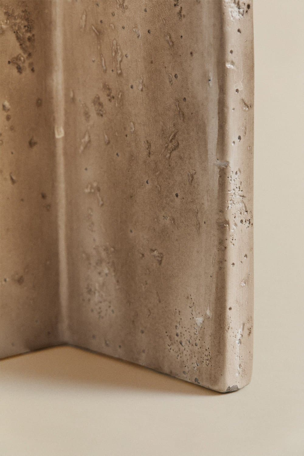 Set van 2 Kirelo boekensteunen van cement, galerij beeld 4