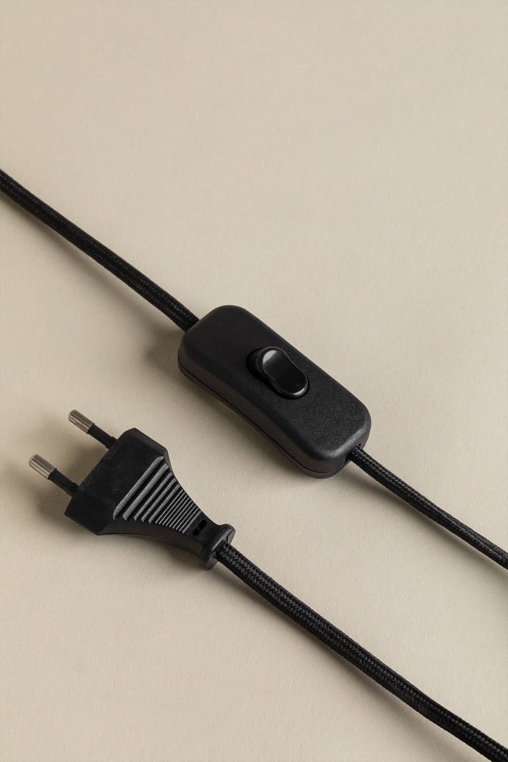 Tafellamp van mangohout en Loucia-wol, galerij beeld 7