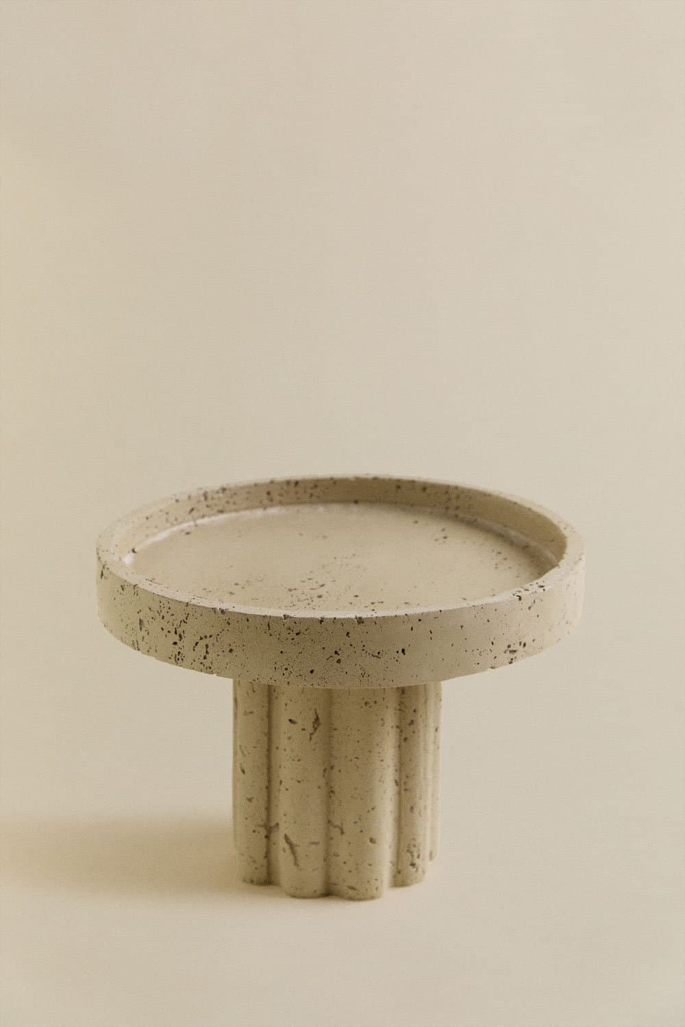 Decoratieve ronde schaal van hars Carlow, galerij beeld 3