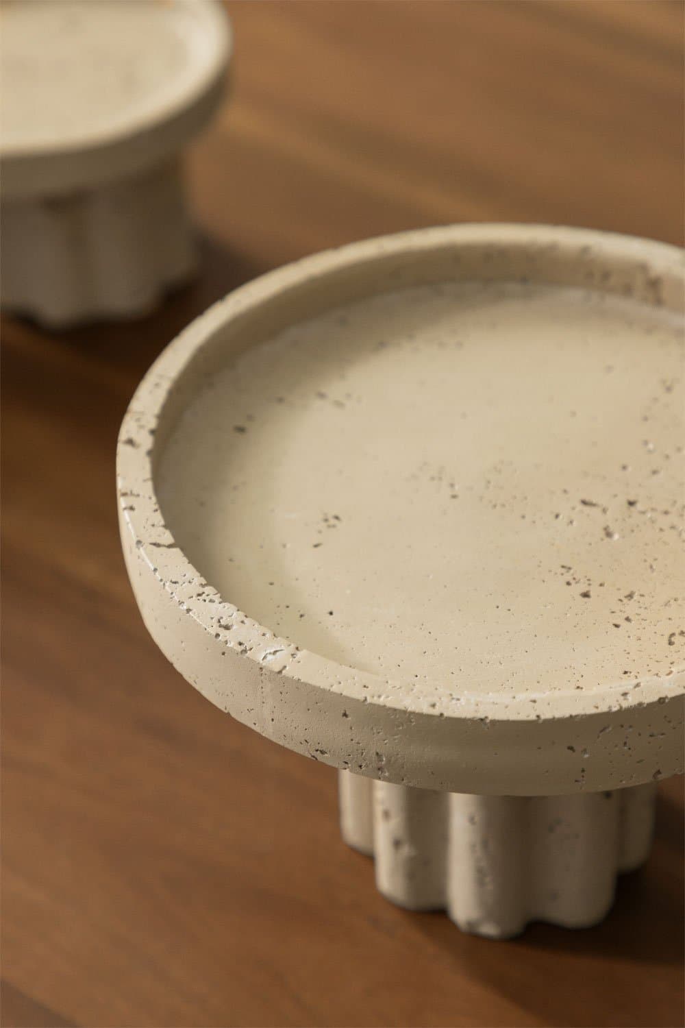 Decoratieve ronde schaal van hars Carlow, galerij beeld 2