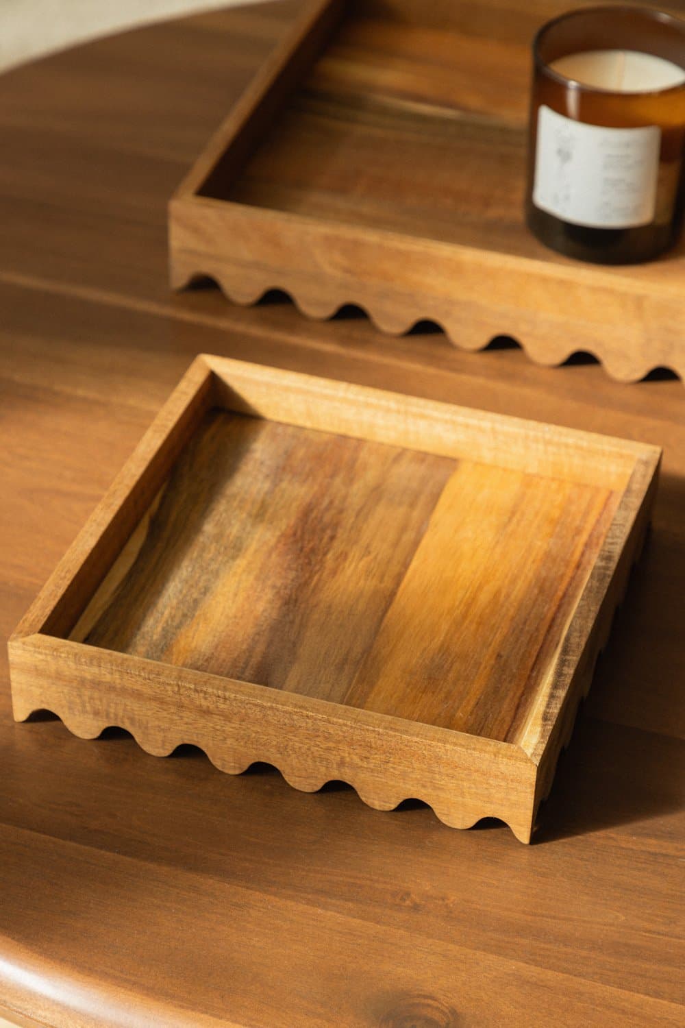 Decoratieve schaal van acaciahout Gaupen, galerij beeld 1