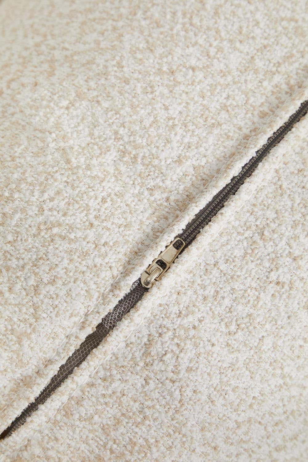 Sereilen tuinfauteuil in aluminium en bouclé stof, galerij beeld 8